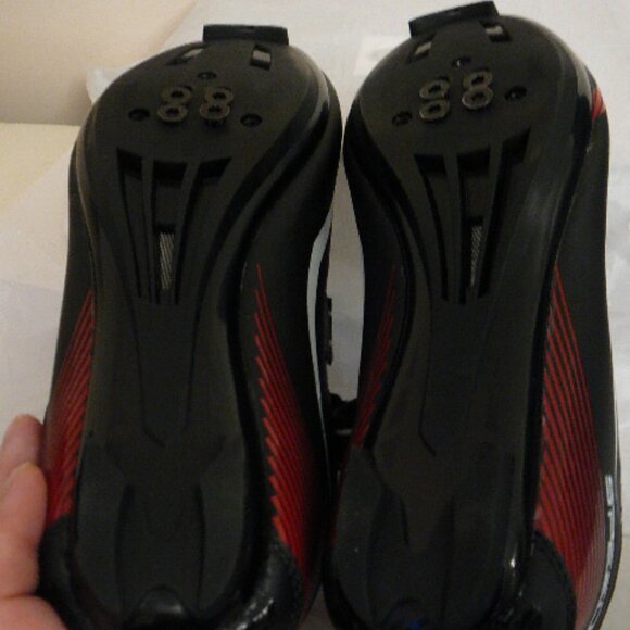 Men's SPEED European Bike Cycling Shoes EU 41 Black White Red Colors-US 8.5 NWOB - Picture 5 of 7